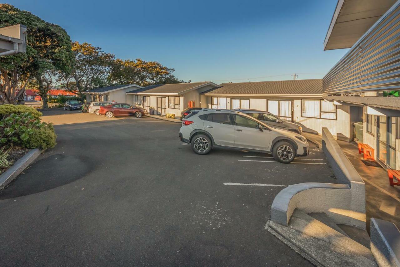 Fiesta Court Motel Whanganui Exterior photo